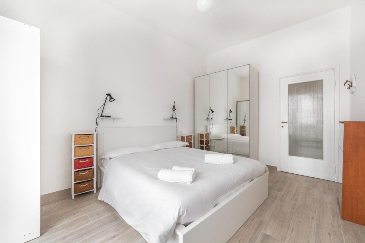 Sant'Ambrogio Bright Apartment With Terrace Mediolan Zewnętrze zdjęcie